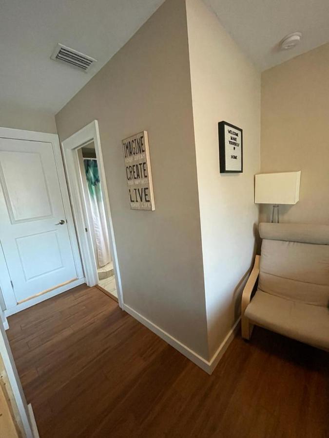 סרסוטה Quaint Guest Room Close To Siesta Key מראה חיצוני תמונה